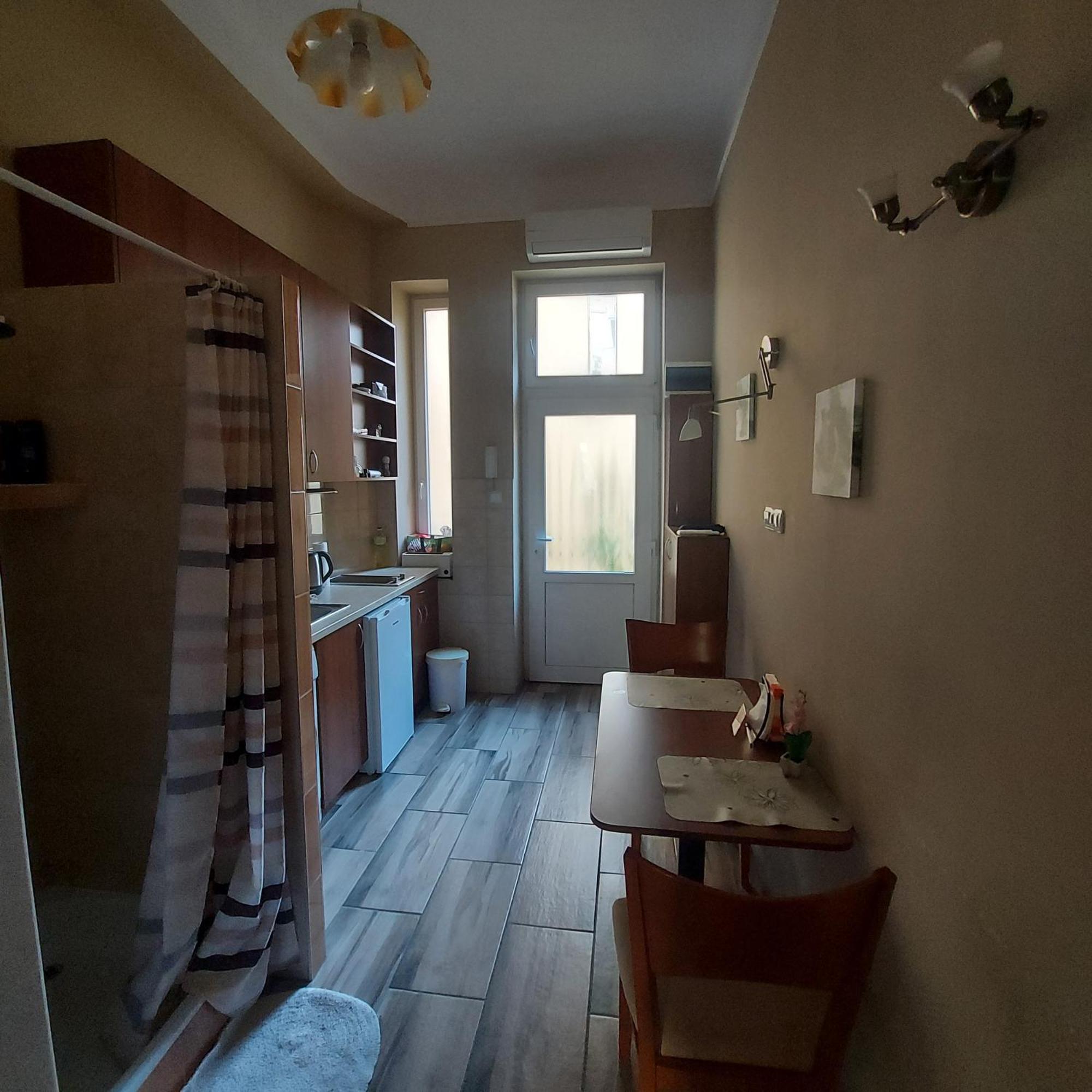Cute Apartment Close To The Center 布达佩斯 外观 照片